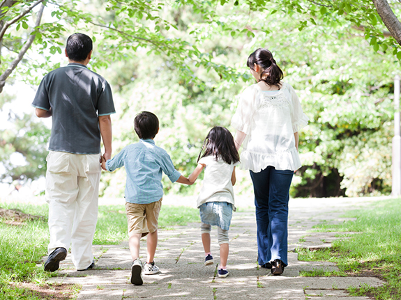 患者さん一人一人と向き合い、その人に合ったオーダーメイドの治療法を目指します。